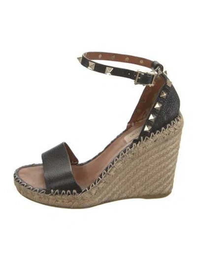 Pre-owned Valentino Garavani Leather Studded Accents Espadrilles In Black