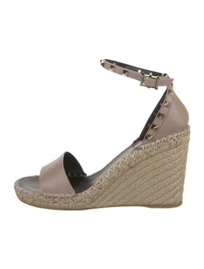 Pre-owned Valentino Garavani Leather Studded Accents Espadrilles In Neutral