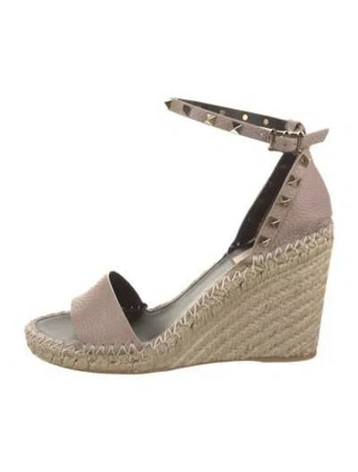 Pre-owned Valentino Garavani Leather Studded Accents Espadrilles In Neutral