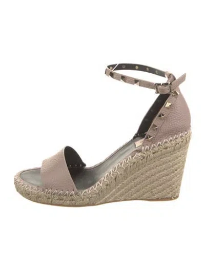 Pre-owned Valentino Garavani Leather Studded Accents Espadrilles In Neutral