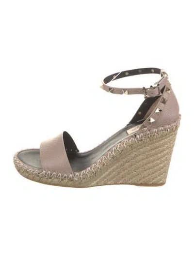 Pre-owned Valentino Garavani Leather Studded Accents Espadrilles In Neutral