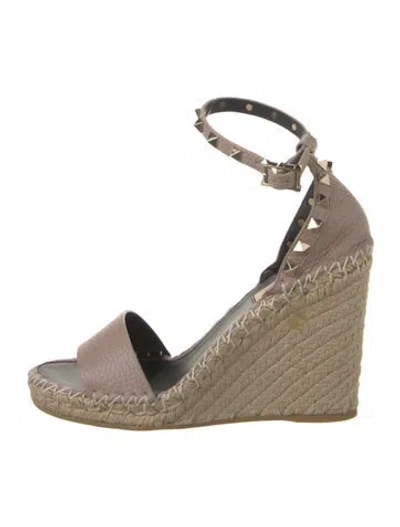 Pre-owned Valentino Garavani Leather Studded Accents Espadrilles In Neutral