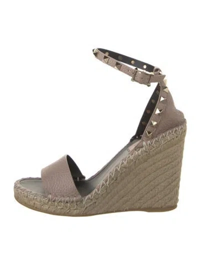 Pre-owned Valentino Garavani Leather Studded Accents Espadrilles In Neutral