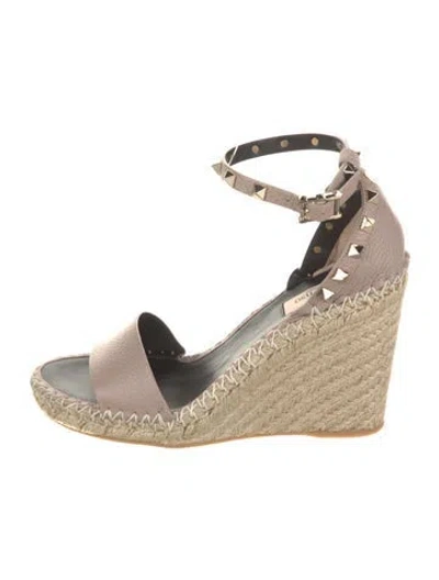 Pre-owned Valentino Garavani Leather Studded Accents Espadrilles In Neutral