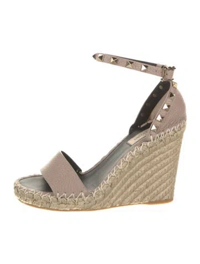 Pre-owned Valentino Garavani Leather Studded Accents Espadrilles In Neutral