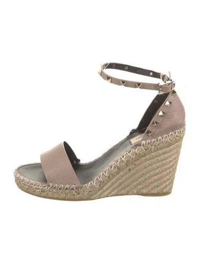 Pre-owned Valentino Garavani Leather Studded Accents Espadrilles In Neutral