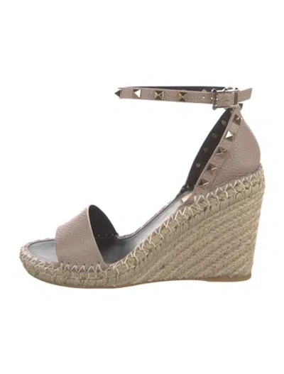 Pre-owned Valentino Garavani Leather Studded Accents Espadrilles In Neutral