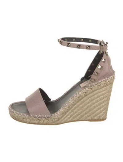 Pre-owned Valentino Garavani Leather Studded Accents Espadrilles In Neutral