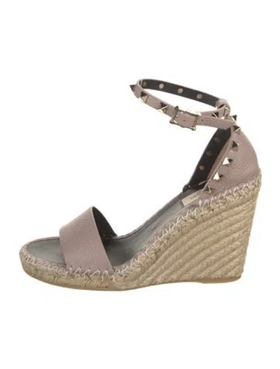 Pre-owned Valentino Garavani Leather Studded Accents Espadrilles In Neutral