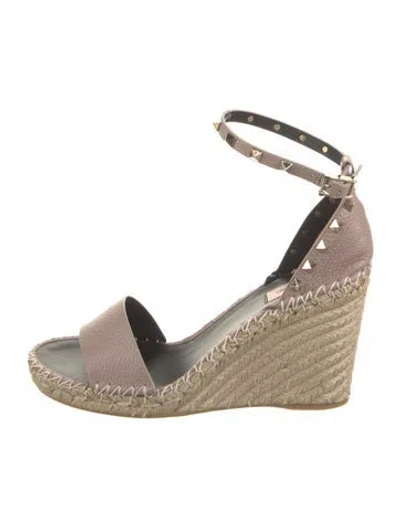 Pre-owned Valentino Garavani Leather Studded Accents Espadrilles In Neutral