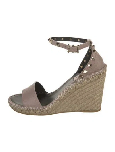 Pre-owned Valentino Garavani Leather Studded Accents Espadrilles In Neutrals