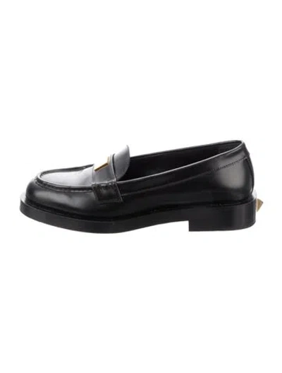 Pre-owned Valentino Garavani Leather Studded Accents Loafers In Black