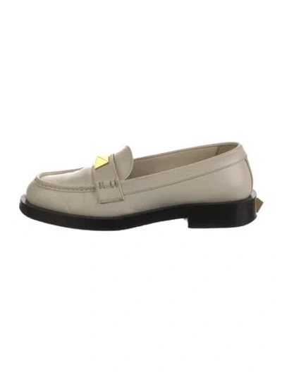 Pre-owned Valentino Garavani Leather Studded Accents Loafers In Neutral