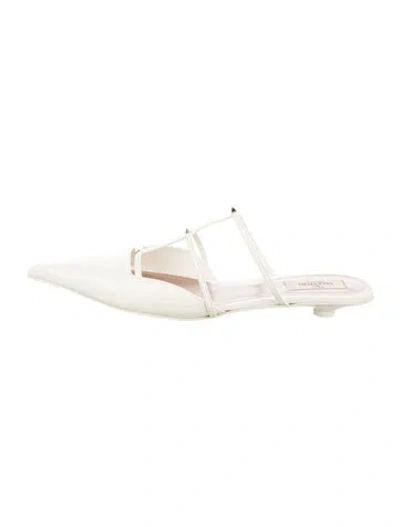 Pre-owned Valentino Garavani Leather Studded Accents Mules In Neutral