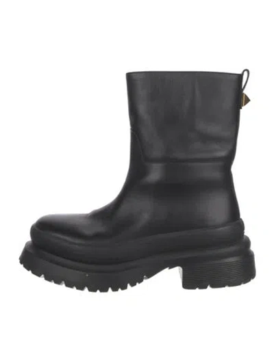 Pre-owned Valentino Garavani Leather Studded Accents Rain Boots In Black