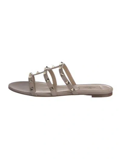 Pre-owned Valentino Garavani Leather Studded Accents Slides In Neutral