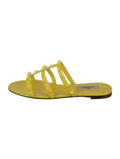Pre-owned Valentino Garavani Leather Studded Accents Slides In Yellow