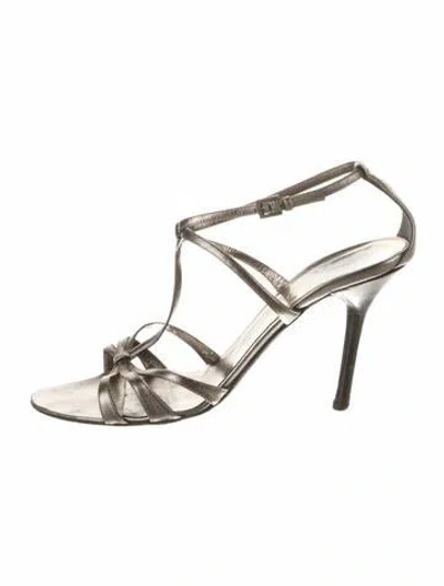 Pre-owned Valentino Garavani Leather T-strap Sandals