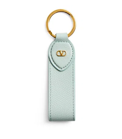 Valentino Garavani Leather Vlogo Keychain In Grey