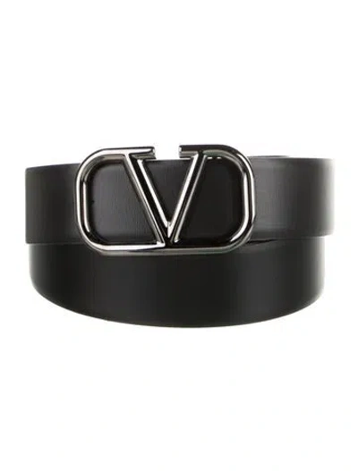 Pre-owned Valentino Garavani Leather Waist Belt In Black