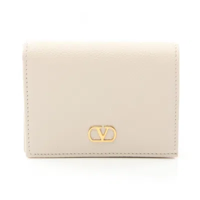 Pre-owned Valentino Garavani Leather Wallet (bi-fold) () In White