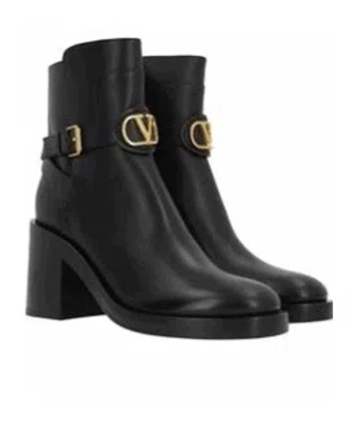 Valentino Garavani Valentino Vlogo 75 Leather Bootie In Black