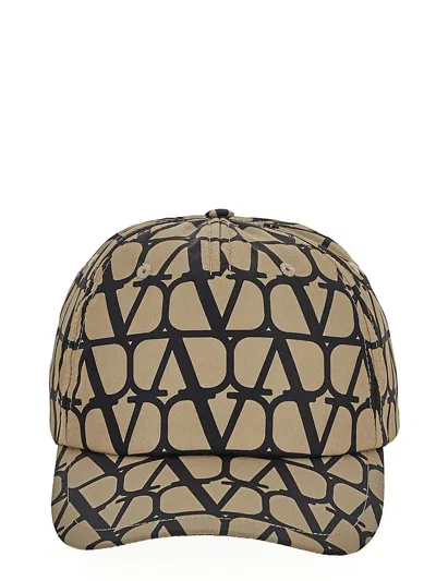 Valentino Garavani Logo Cap In Sand/nero