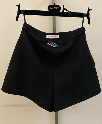 Valentino Logo-plaque Shorts In Black