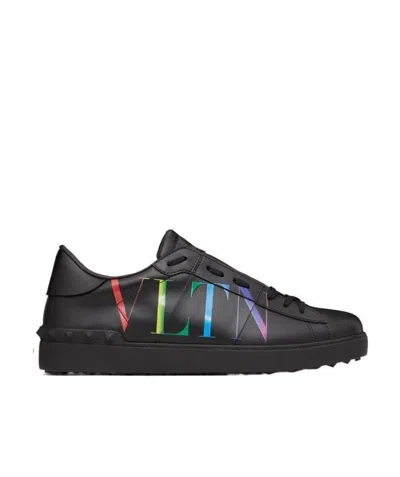 Valentino Garavani Logo-print Lace-up Sneakers In Black