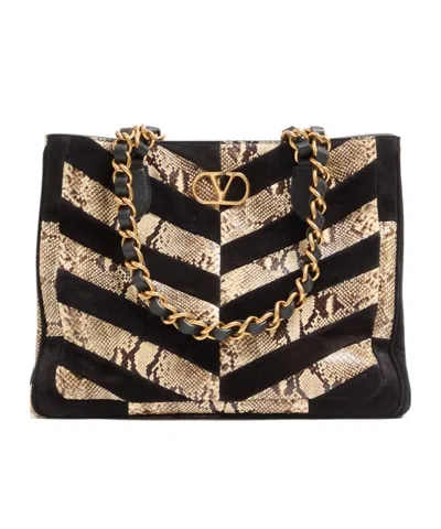 Valentino Garavani Logo Shoulder Bag In Black