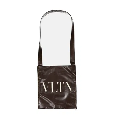 Valentino Garavani Logo Shoulder Bag In Black