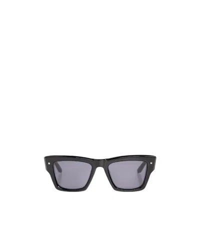 Valentino Logo Sunglasses In Gray