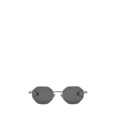 Valentino Logo Sunglasses In Gray