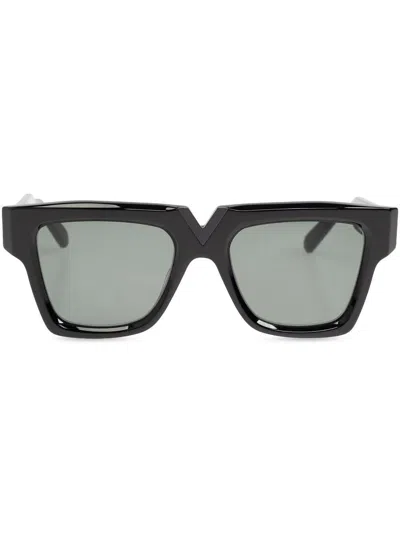 Valentino Logo Sunglasses In Gray