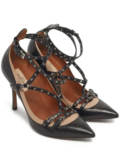 Pre-owned Valentino Garavani Love Latch Studded Pumps In Black