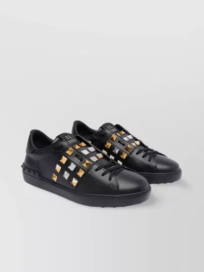 VALENTINO GARAVANI LOW TOP LEATHER STUDDED SNEAKERS