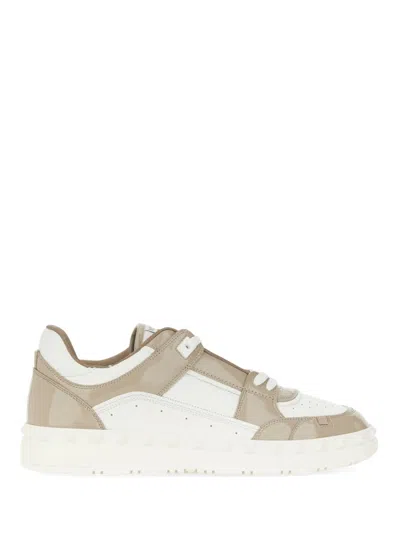 Valentino Garavani Freedots Leather Sneakers In Nude