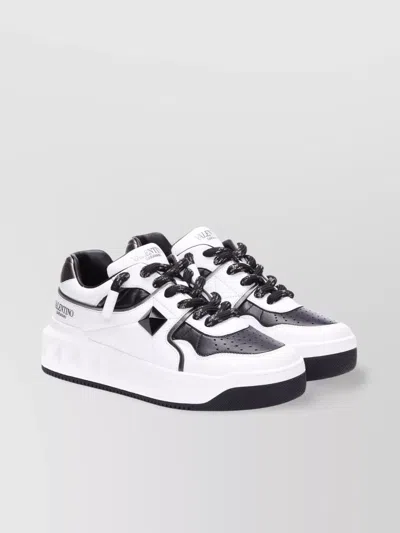 Valentino Garavani Low Top Sneakers Stud Detail