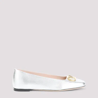 Valentino Garavani Vlogo Signature Metallic Leather Ballet Flats In Silver