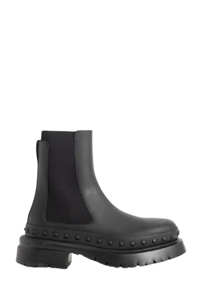 Valentino Garavani M-way Calfskin Rockstud Ankle Boots In Black