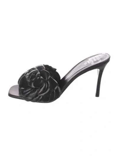 Pre-owned Valentino Garavani Mambo Rose Print Leather Slides In Black