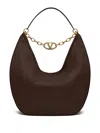 Valentino Maxi Vlogo Moon Shoulder Bag In 褐色