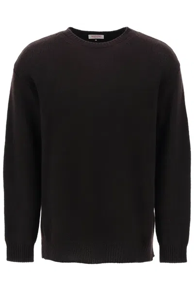 VALENTINO MEN'S BROWN CASHMERE SWEATER WITH ICONIC STUD EMBELLISHMENT