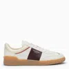 VALENTINO GARAVANI MEN'S IVORY LEATHER LOW TOP TRAINERS WITH BORDEAUX ACCENTS