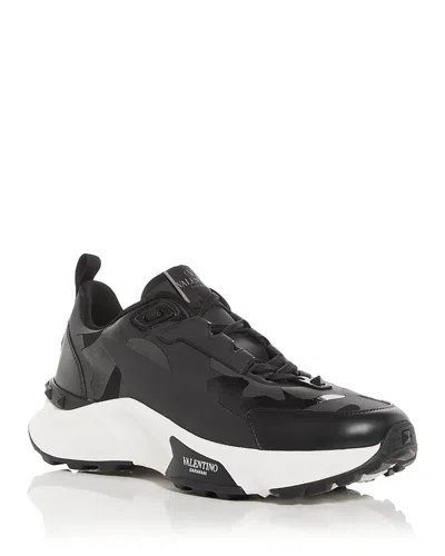 Valentino Garavani Valentino True Act Printed Canvas Sneakers In Black And White