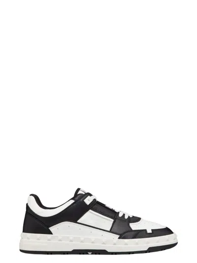 VALENTINO GARAVANI MEN'S SNEAKER FREEDOTS