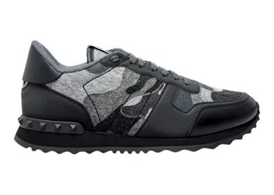 Pre-owned Valentino Garavani Men's  Rockrunner Felt Sneakers In Grey/black In Multi