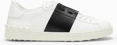 Valentino Garavani Men's White/black Open Sneaker | Size 40 | 4y2s0830blu