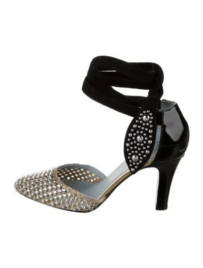 Pre-owned Valentino Garavani Mesh Patterned D'orsay Pumps In Gold