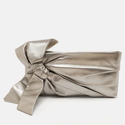 Pre-owned Valentino Garavani Metallic Leather Bow Pouch Clutch In Silver